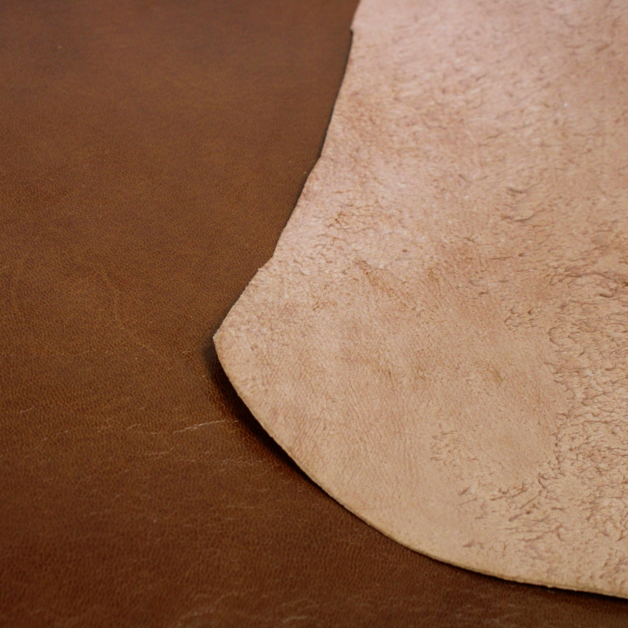 DISTRESSED UMBER LEATHER