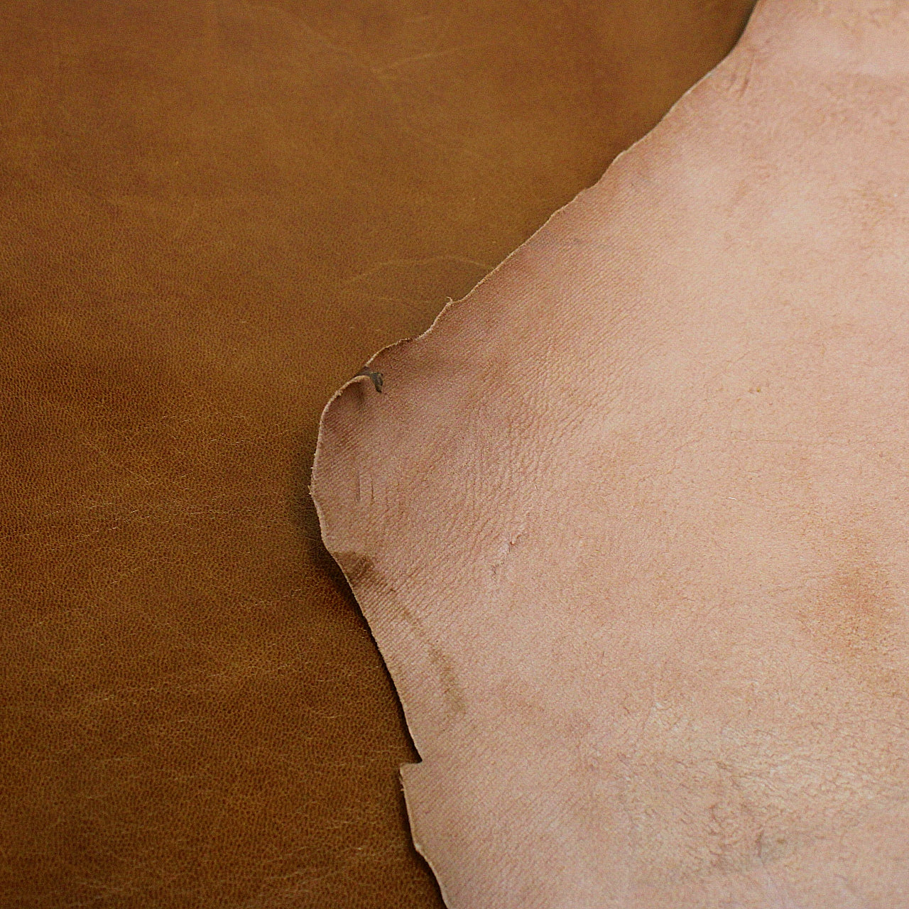 DISTRESSED CEDAR LEATHER