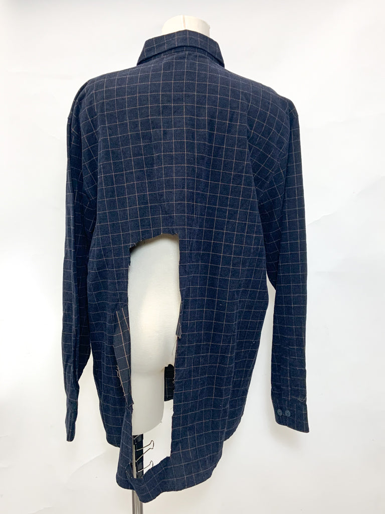 NAVY BUTTON DOWN SHIRT