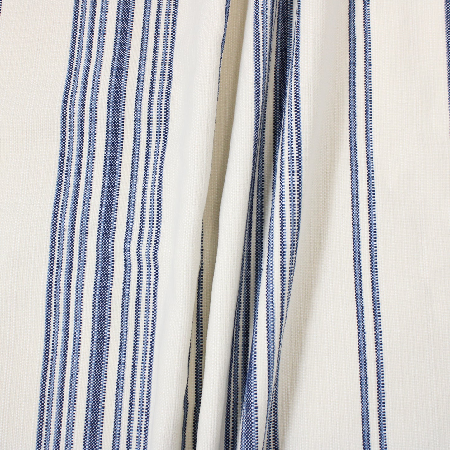 5 YARDS BLUE/WHITE STRIPED BASKETWEAVE