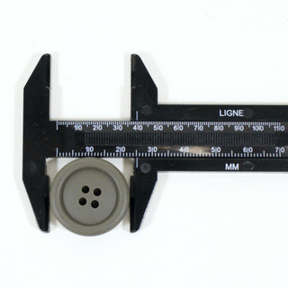 TAUPE PLASTIC BUTTONS (2 SIZES)