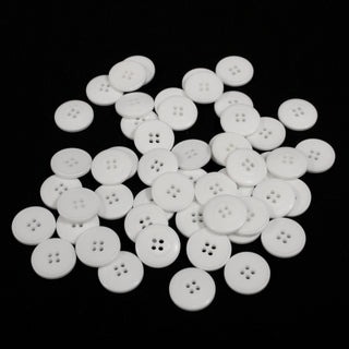 WHITE PLASTIC BUTTONS (24L)
