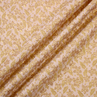 Three lines draped of a floral jacquard.