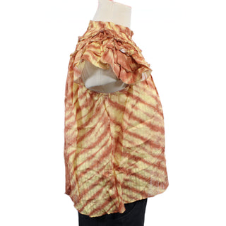 HIGH-NECK BLOUSE