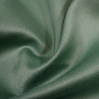 close up of a spearmint bengaline, detailing the surface shine.