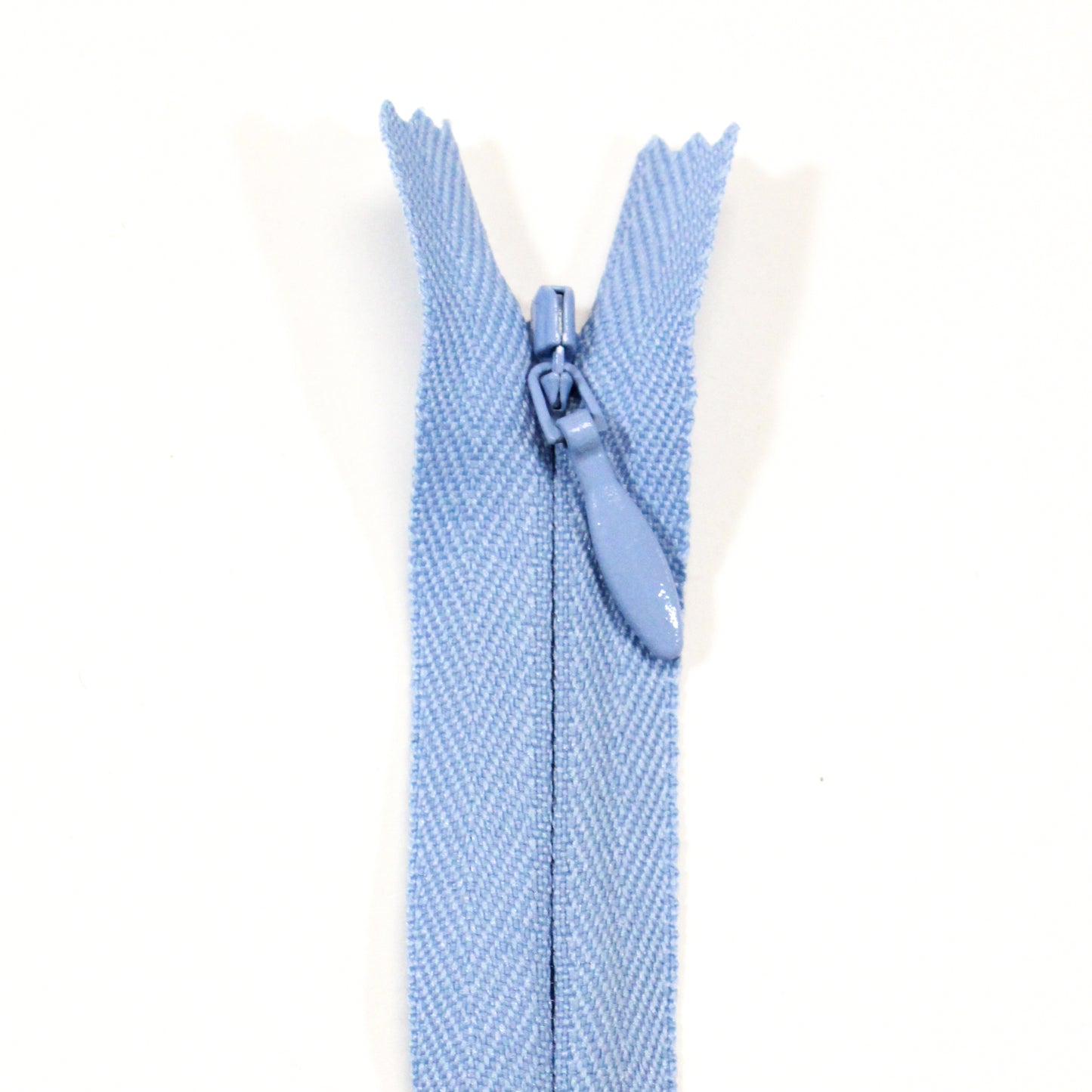 BABY BLUE INVISIBLE ZIPPER (4 SIZES)